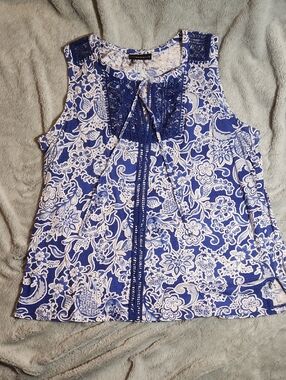 Blue and White Floral Sleeveless Tank